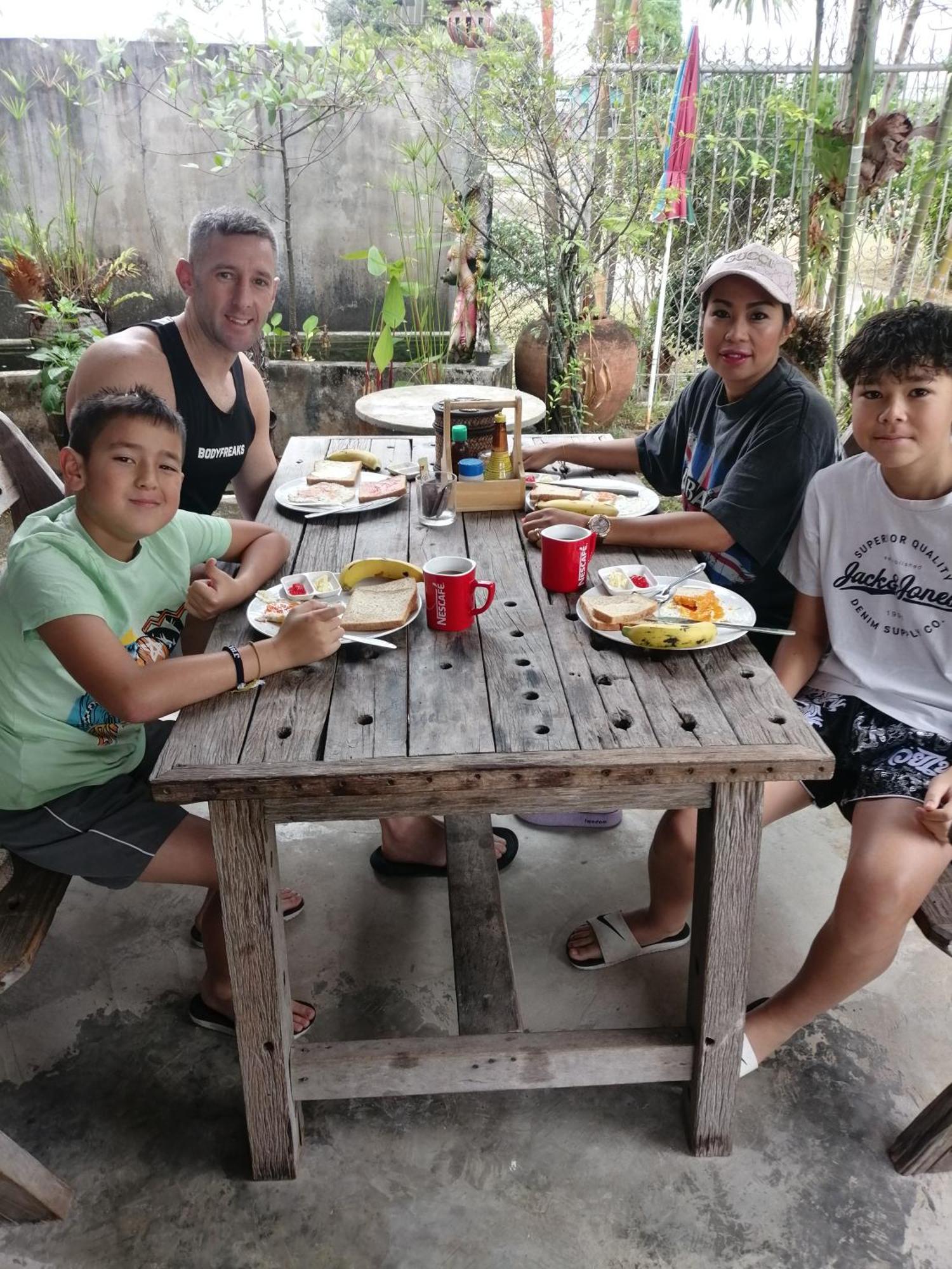 Yotin Guest House Trat Buitenkant foto